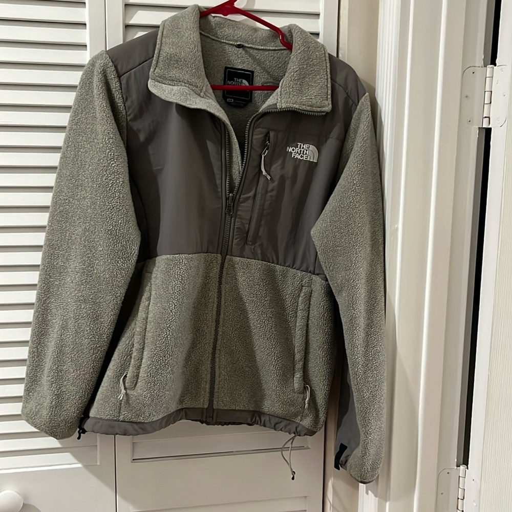 North Face women’s grey jacket